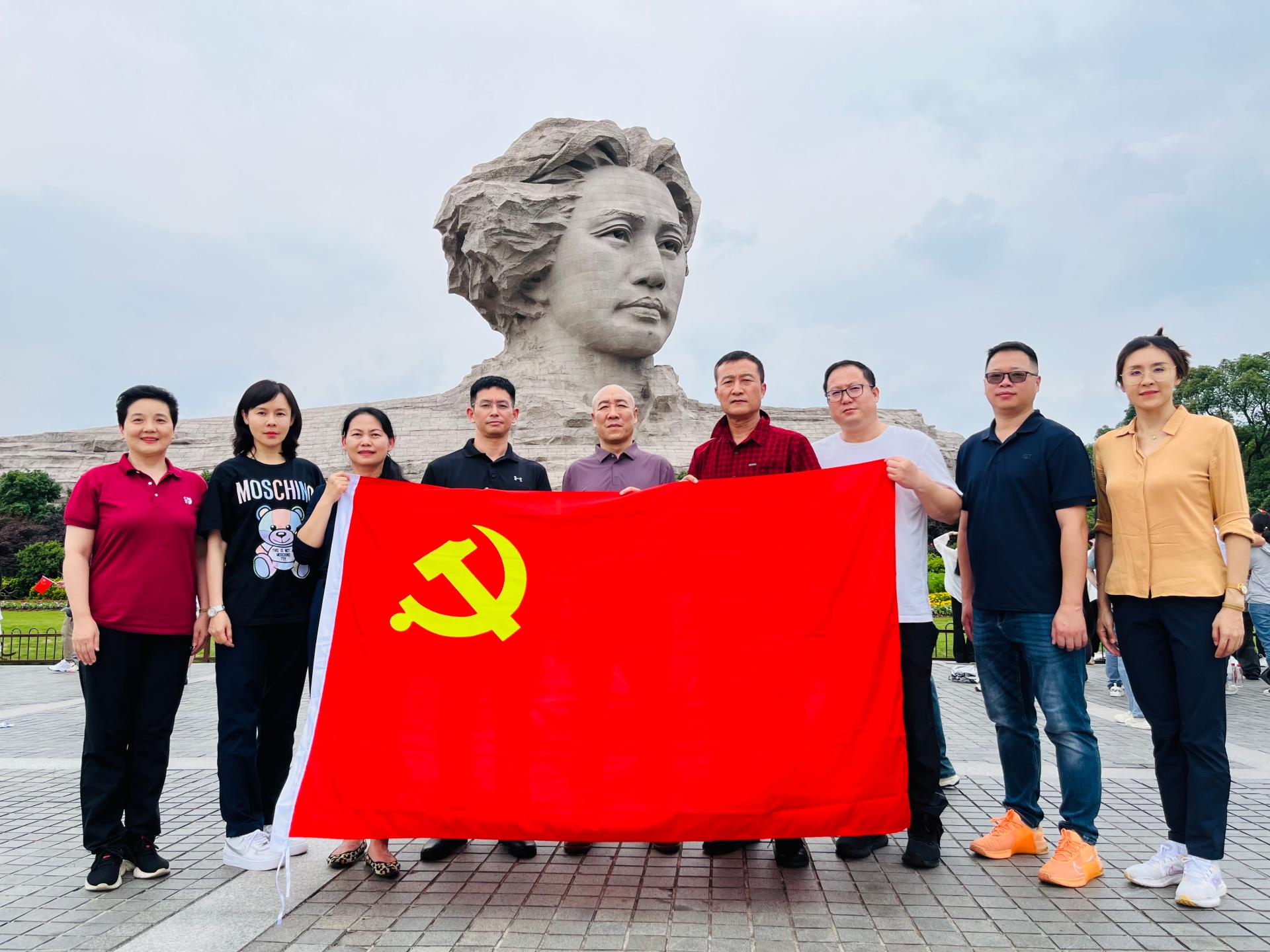 免费黑料网站