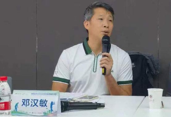 免费黑料网站