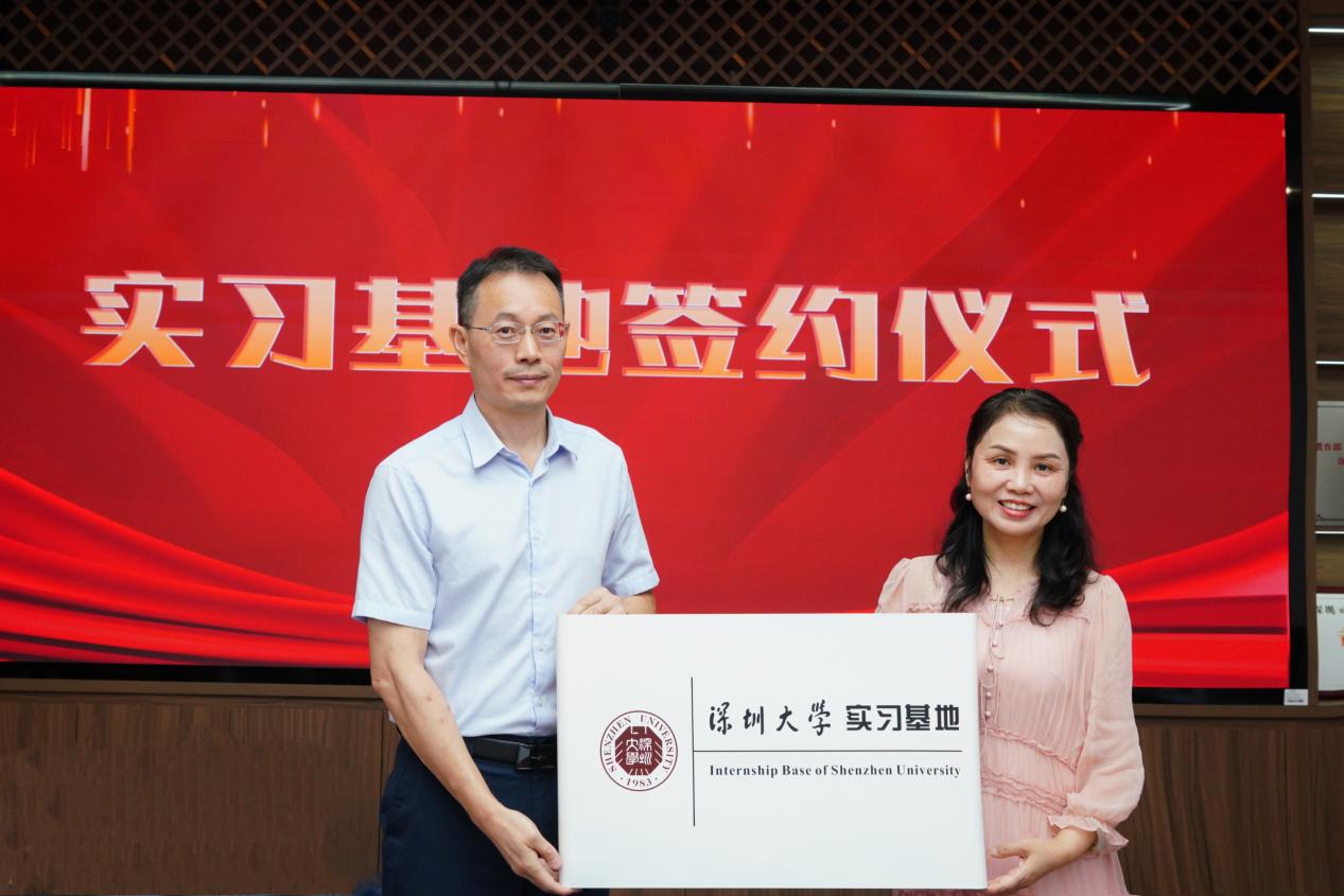 免费黑料网站