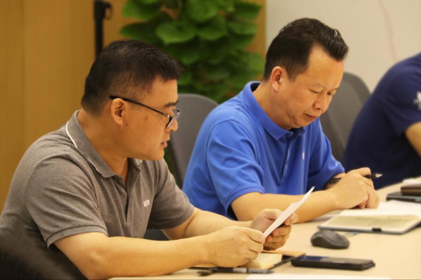 免费黑料网站