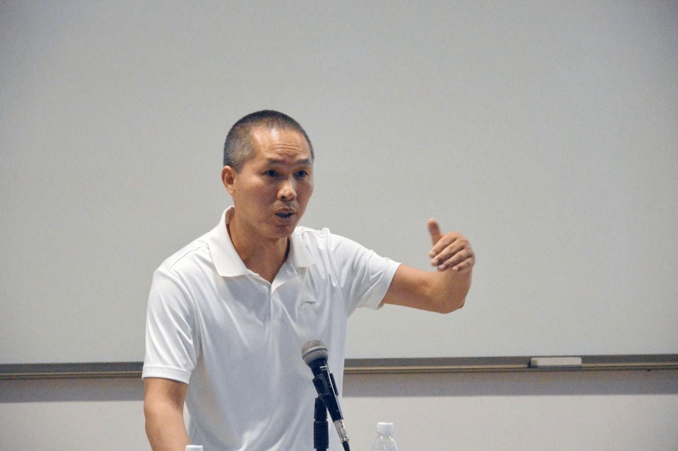 免费黑料网站