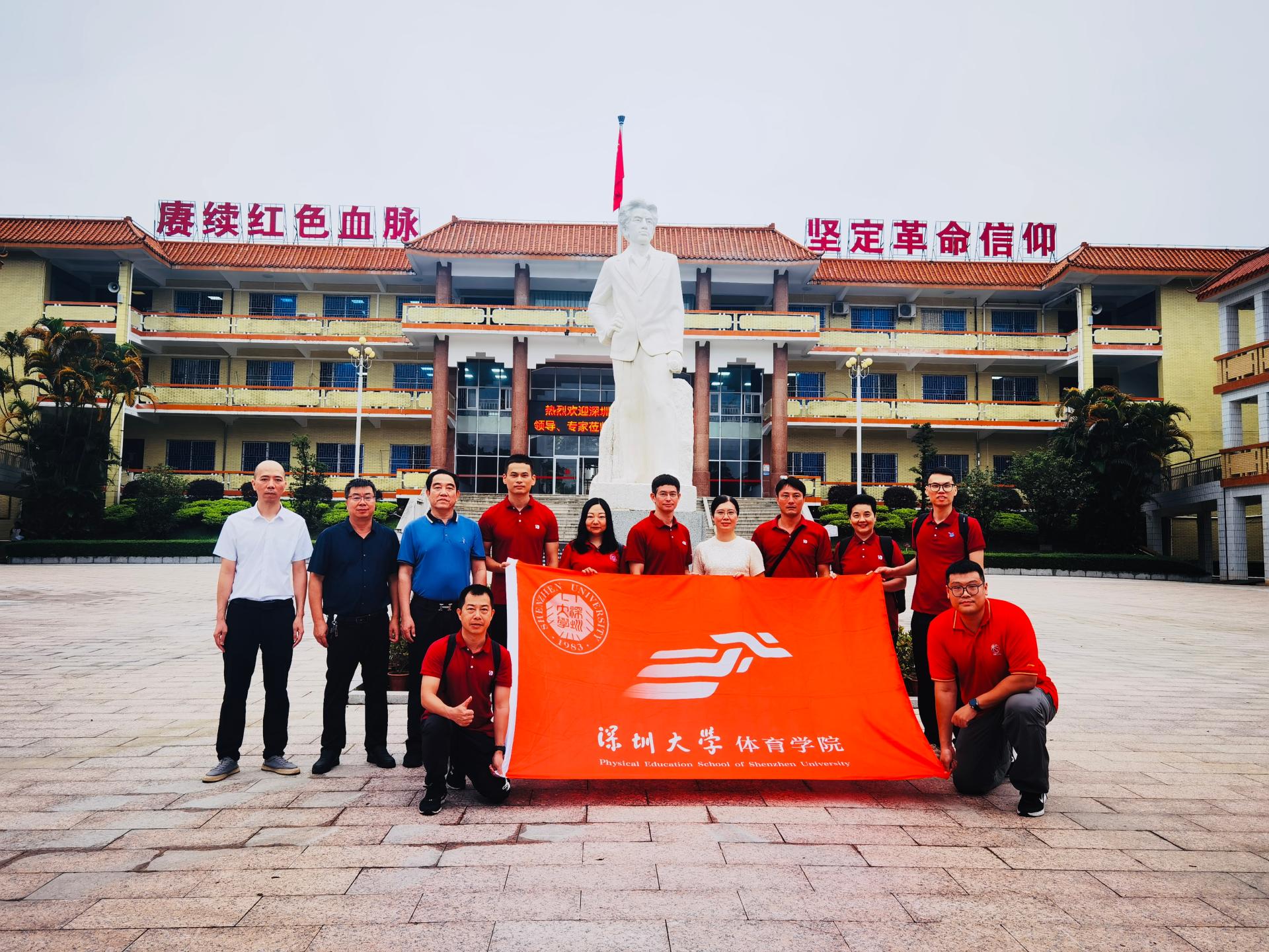 免费黑料网站
