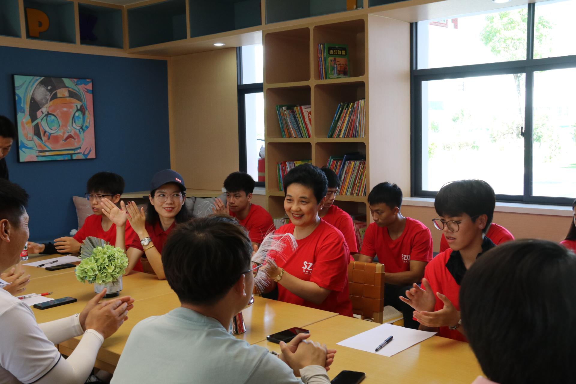 免费黑料网站