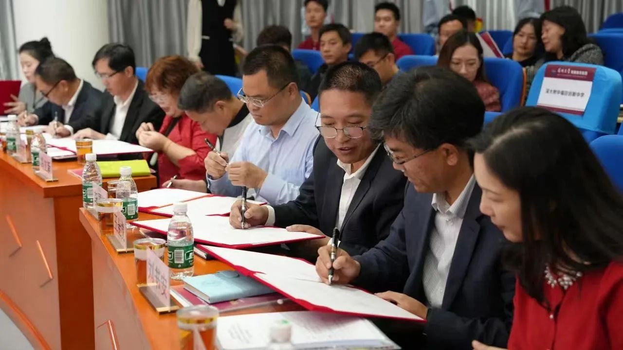 免费黑料网站