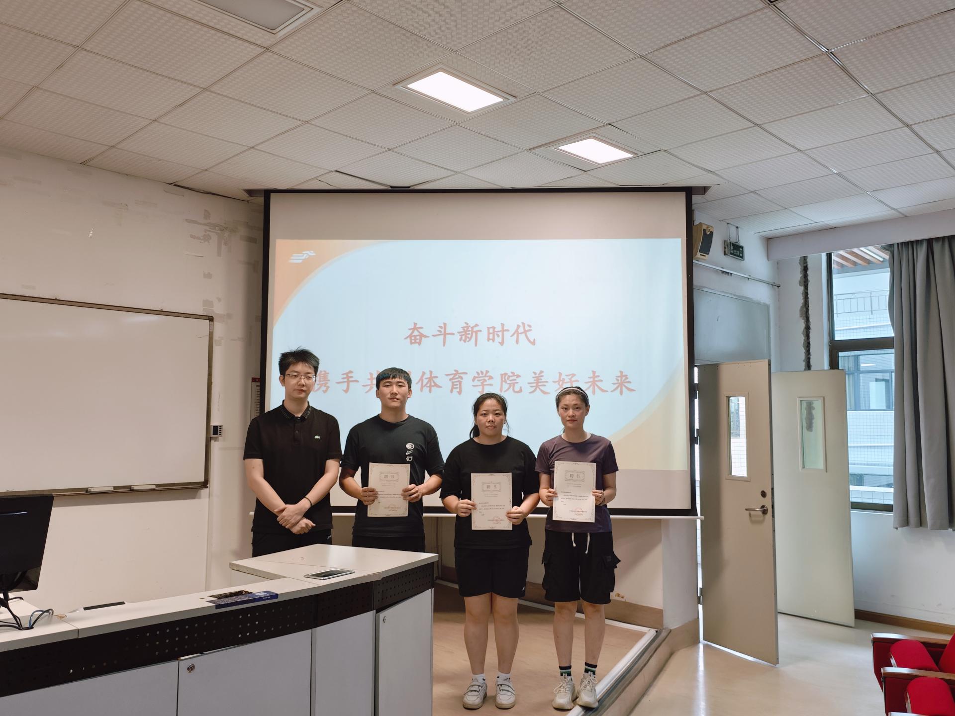 免费黑料网站