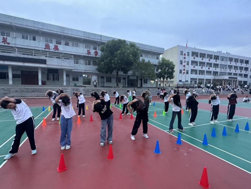 免费黑料网站
