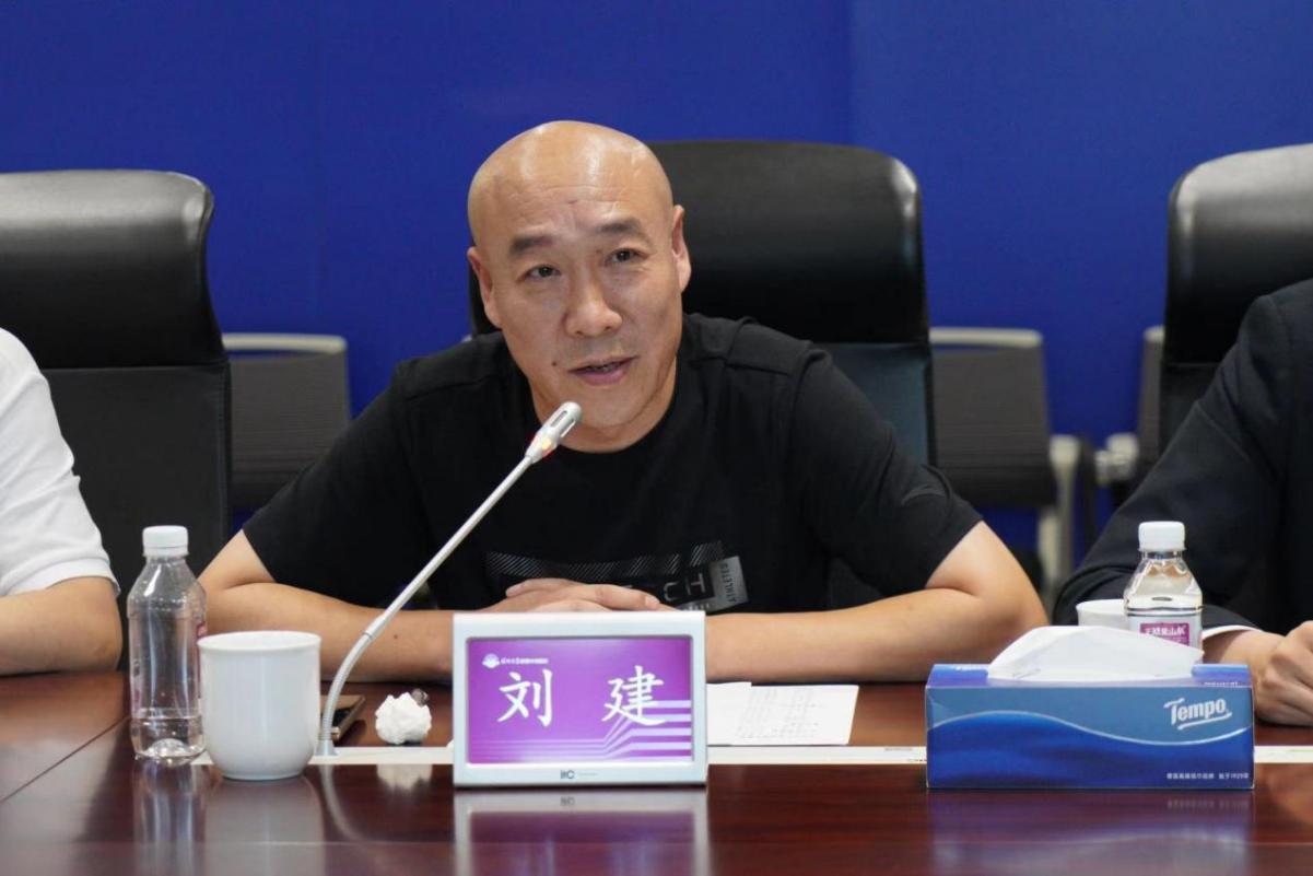 免费黑料网站