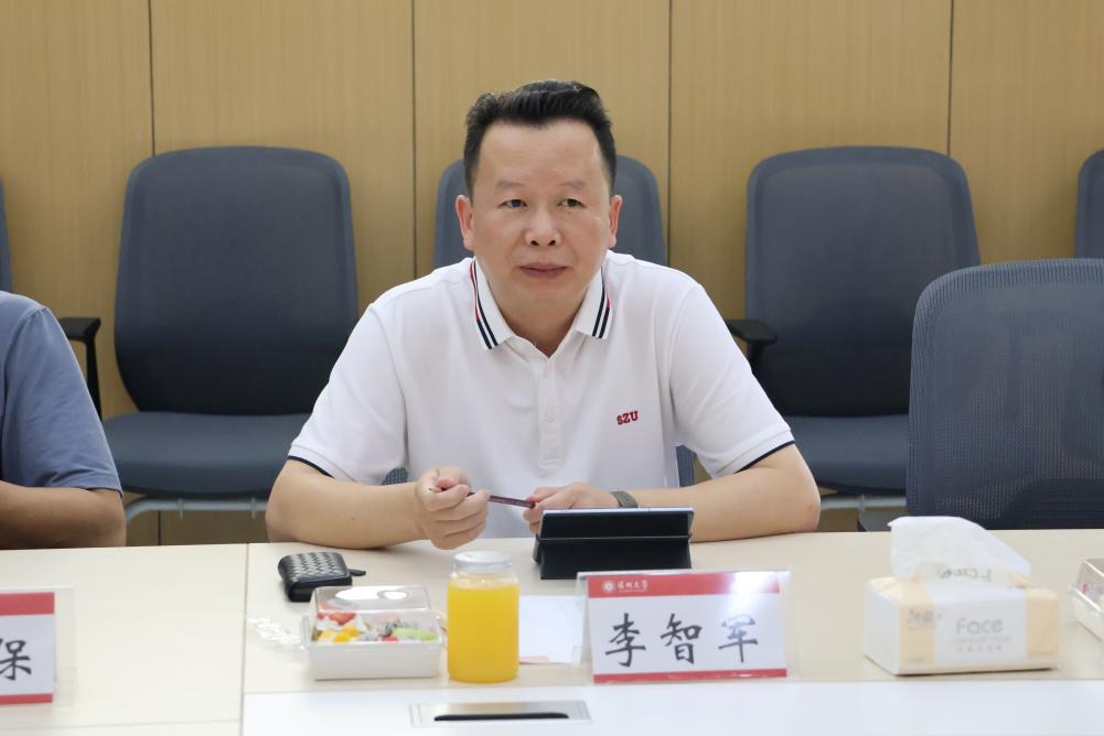 免费黑料网站