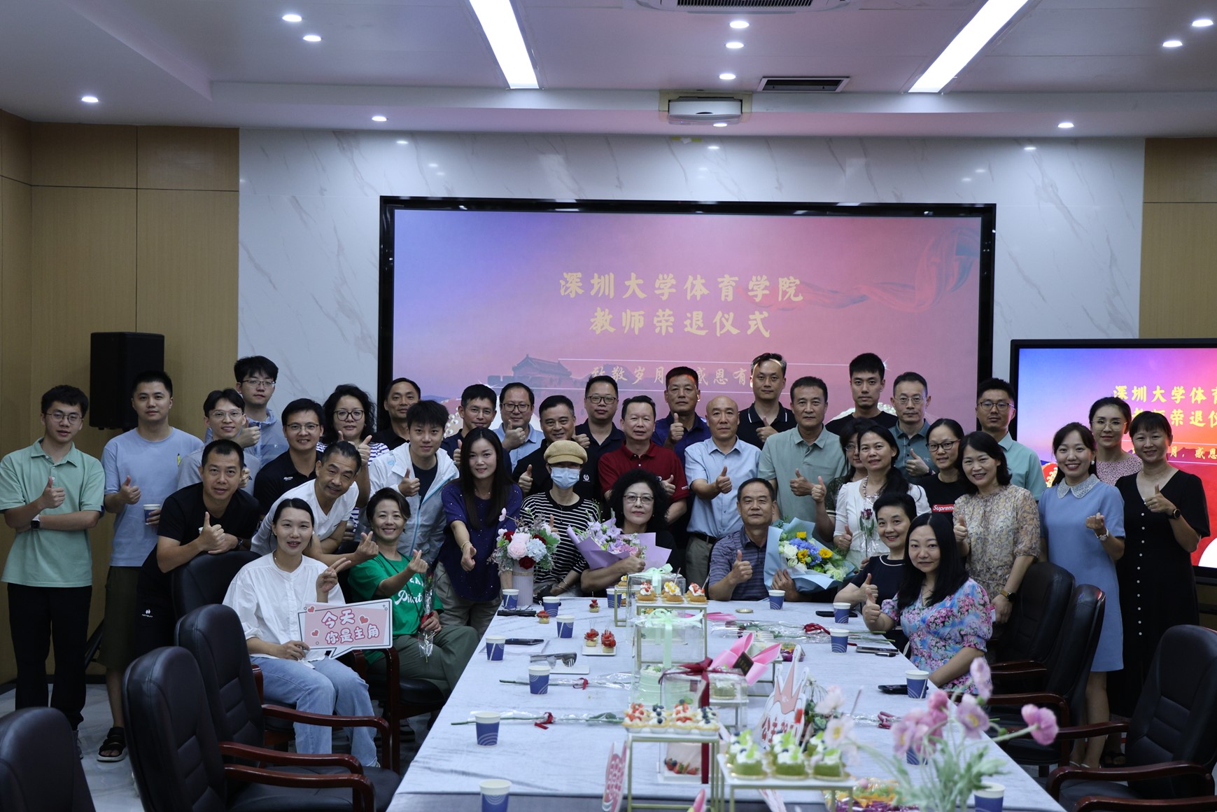 免费黑料网站