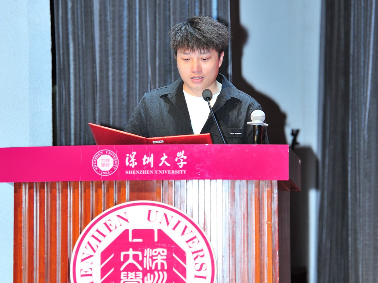 免费黑料网站