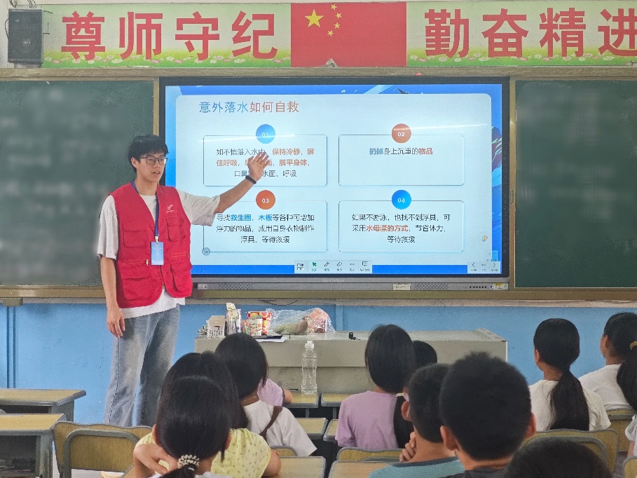 免费黑料网站