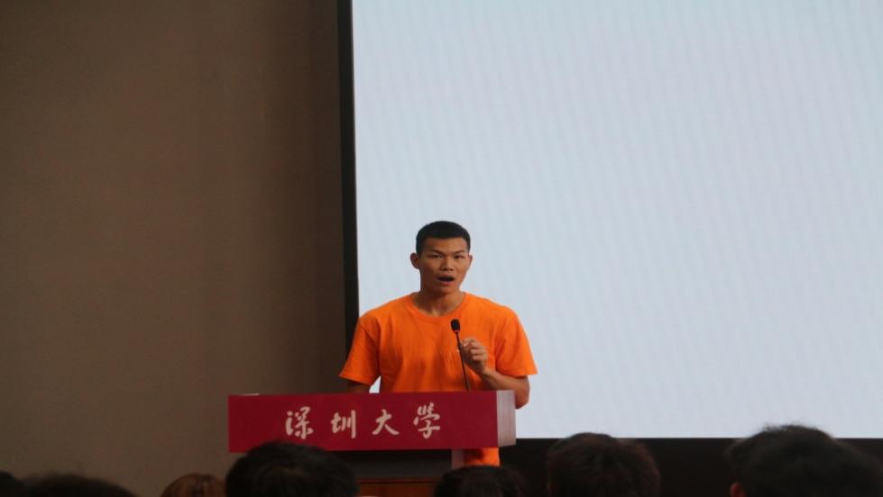 免费黑料网站