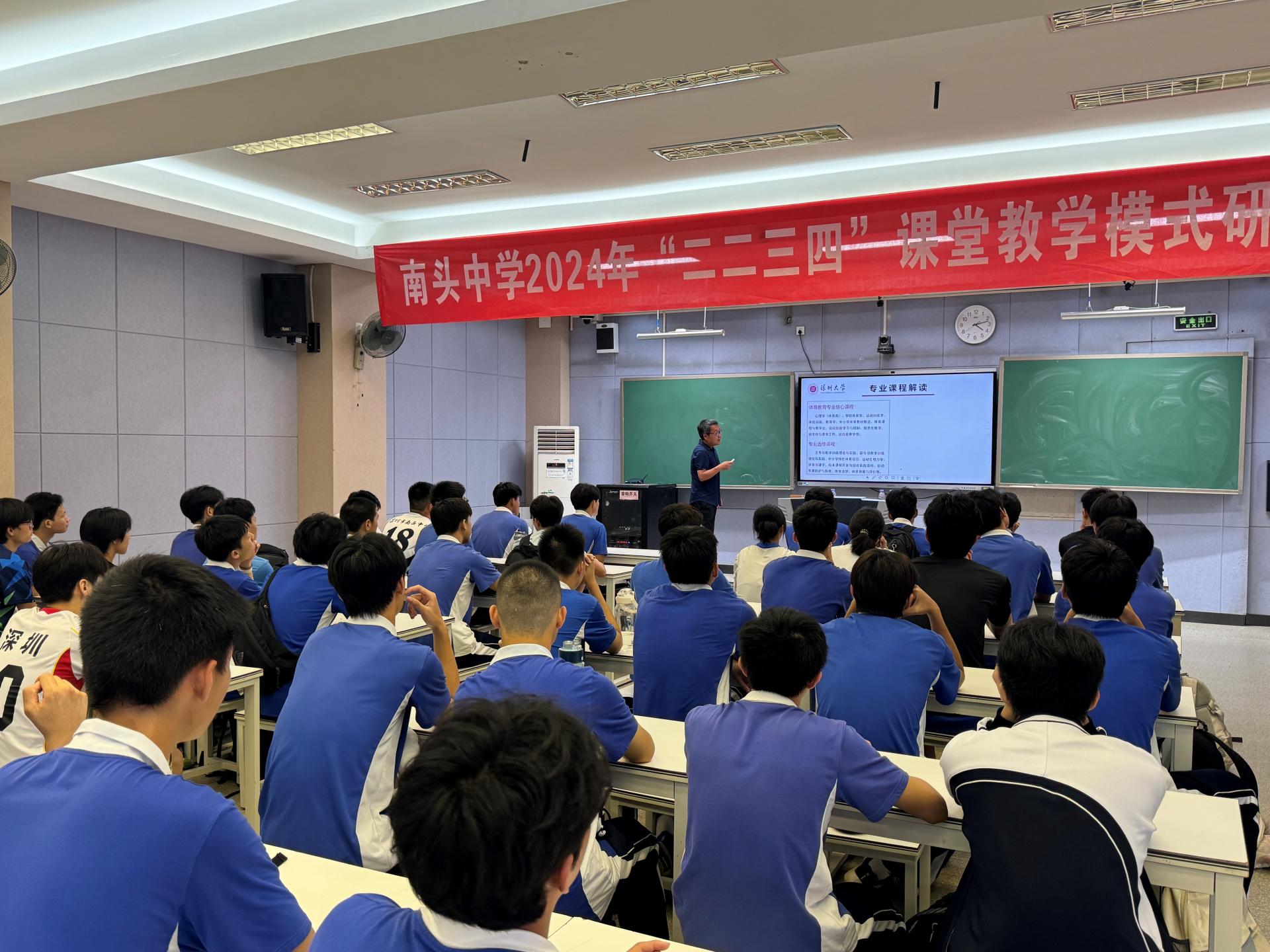 免费黑料网站
