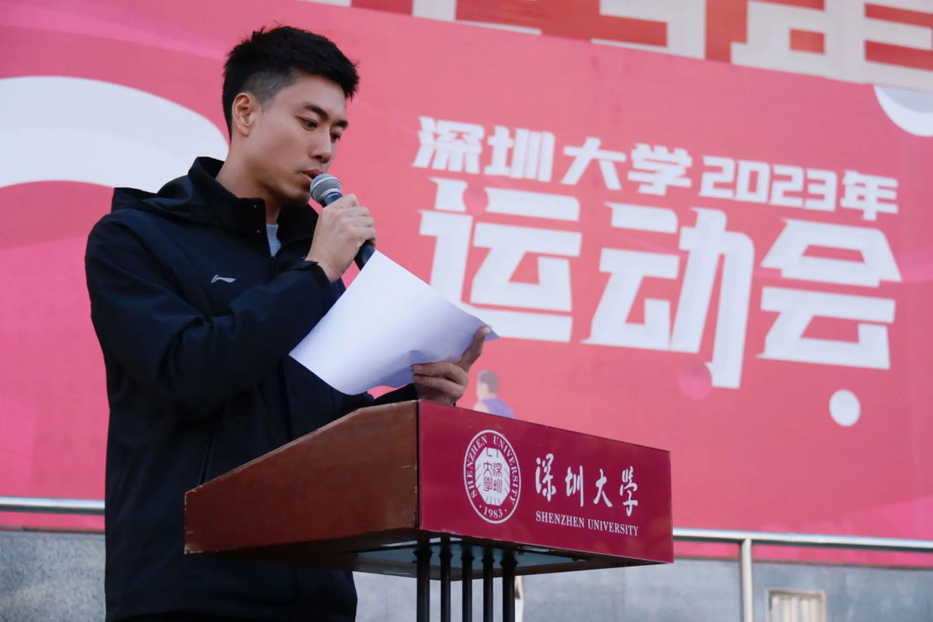 免费黑料网站