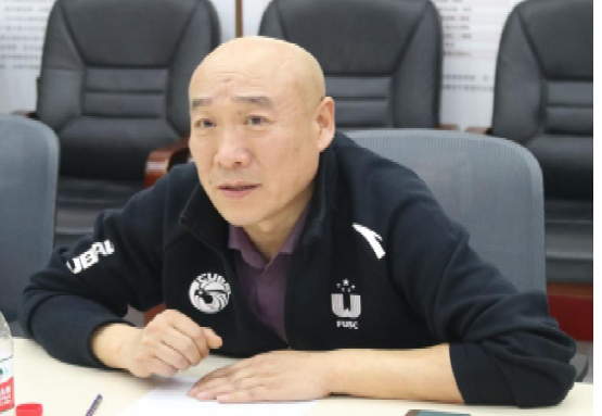 免费黑料网站