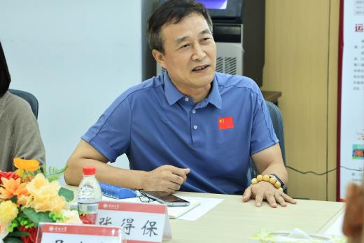 免费黑料网站